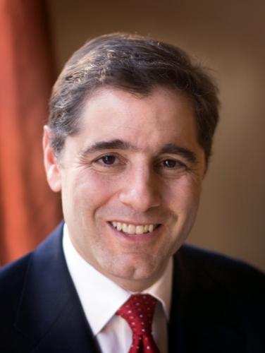 FCC Chairman Julius Genachowski will answer questions about wireless spectrum on March 6, 2013 at MIT Stata Center 32-123 at 4-4:45pm.