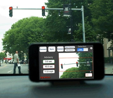 Where previous experimental traffic-light advisory systems used GPS data or data from traffic sensors, SignalGuru uses visual data from cellphone cameras.  Graphic: Christine Daniloff